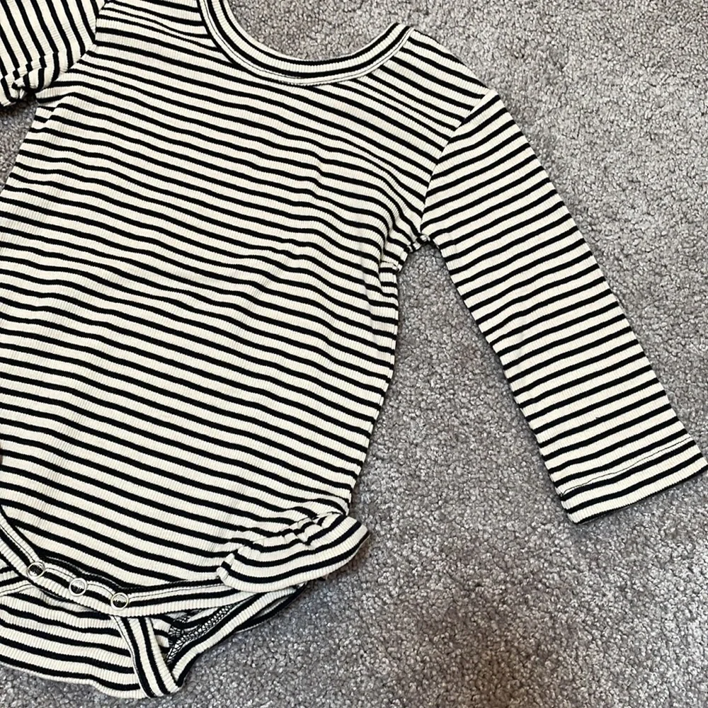 Kate Quinn Stripe Ruffle Leg